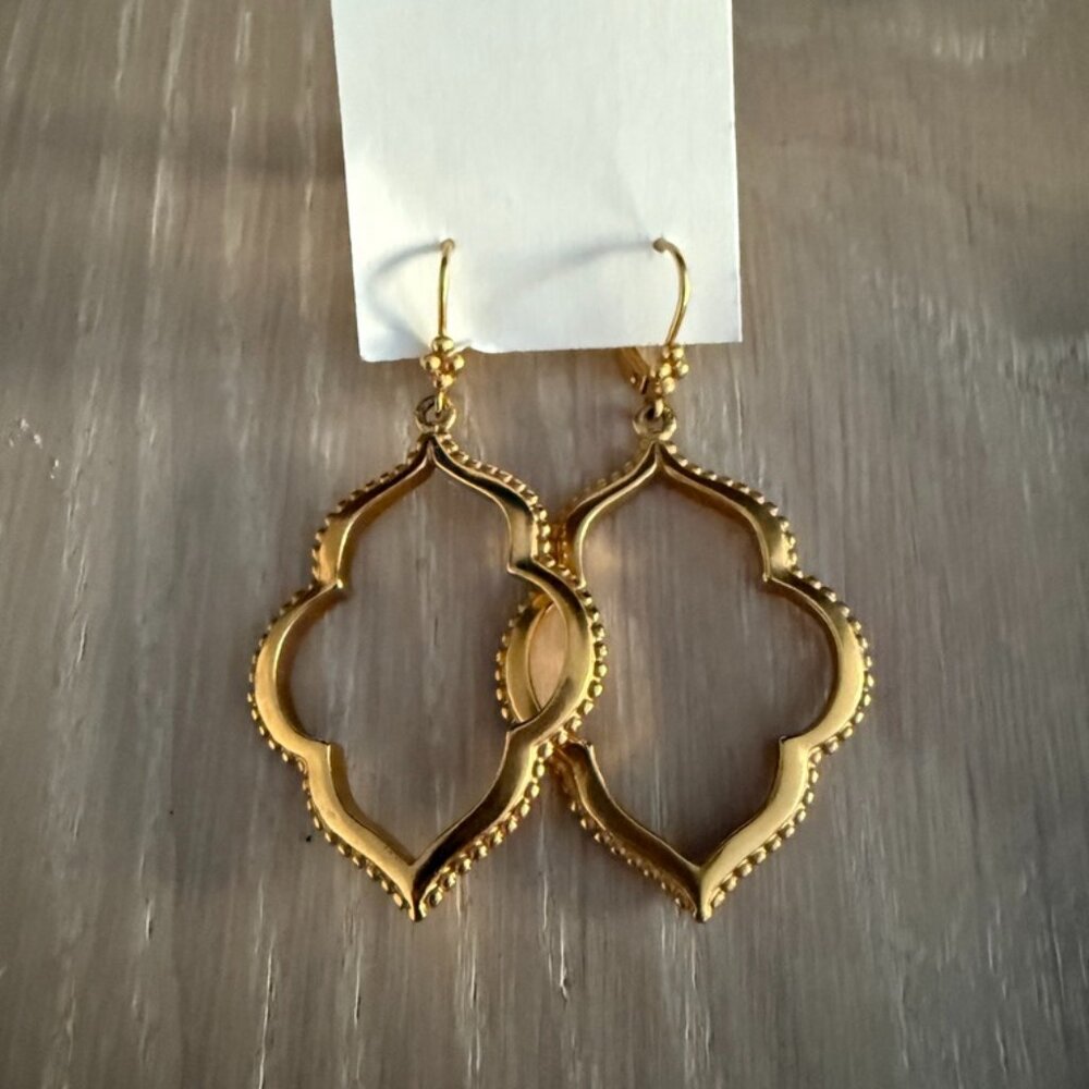 Matte Gold Quatrefoil Earrings - Chandelier